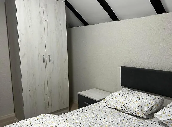 Zavojsko Jezero - Jezero