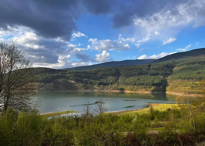 Zavojsko Jezero - Jezero *