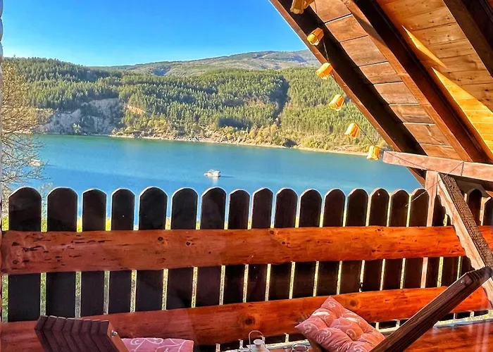 Zavojsko Jezero - Jezero *